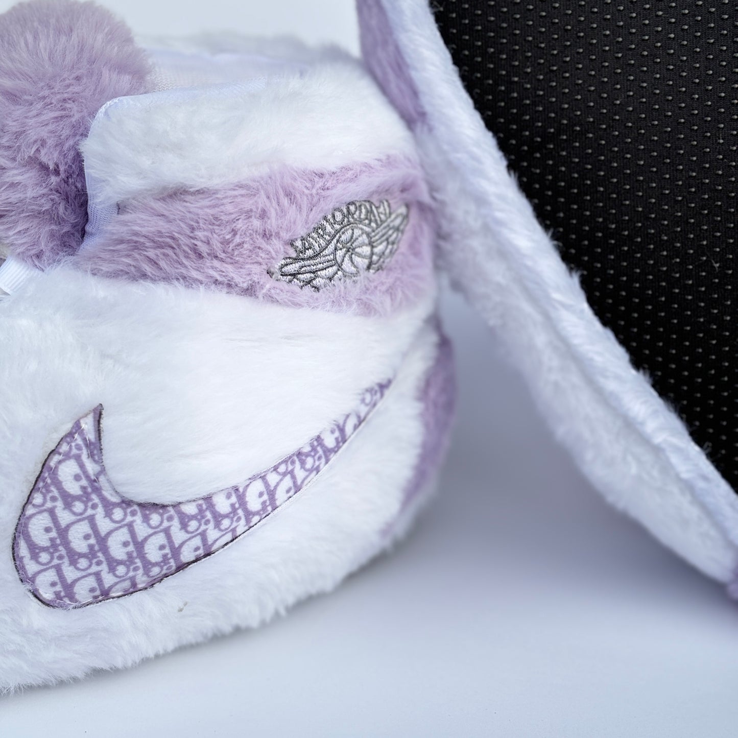 Plush Slippers "Jordan x Dior Violet"